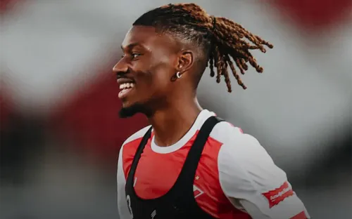 Ву из Лувра. «Спартак» подписал защитника, остановившего сборную Бразилии