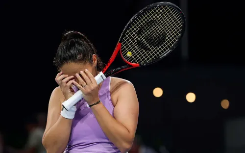 Касаткина колет россиян, но недовольны австралийцы. У Дарьи — новые проблемы