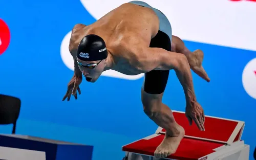 «Хочу стать гордостью нации, кумиром миллионов». Пловец Корнев — о золоте ЧМ и суевериях