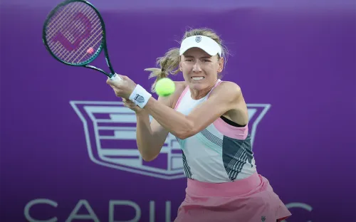 Россиянка рыдала, бегая по корту. Подход к безупречной Швёнтек Александрова не нашла