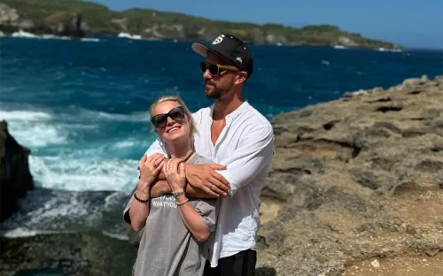 Из мира рекордов в мир первых улыбок. Фигуристка Евгения Тарасова стала мамой