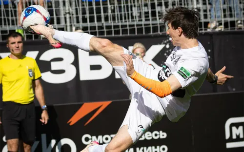 «Амкал» с Александром Медведевым готов продолжить путь в Кубке. Чем ответит «Салют»?