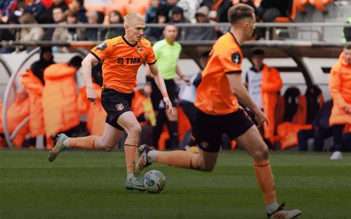 «Урал» рвётся в Премьер-Лигу. Выдержит ли «Ахмат» напор хозяев?