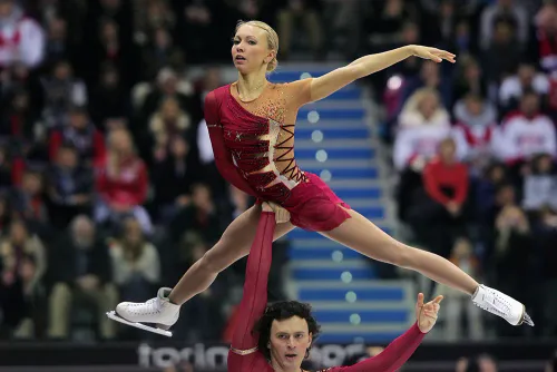 Рухнула на лёд головой вперёд. Российская фигуристка отключилась после жуткого падения