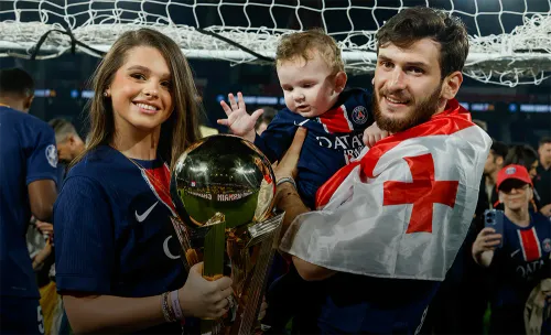 Грузинский коллекционер. За один сезон Хвича стал чемпионом сразу двух стран