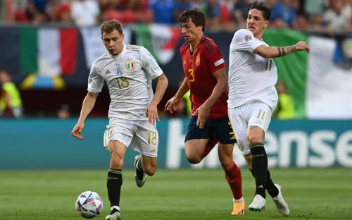 «Играли бы в плей-офф, искры бы летели». Легенды — о матче Испании и Италии