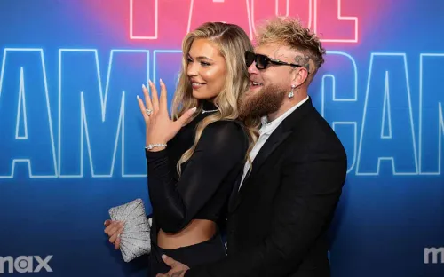 О ней мечтают миллионы. Сердце роскошной конькобежки завоевал победитель Тайсона