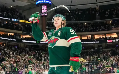 $136 миллионов за 8 лет. Самый дорогой хоккеист мира – из деревни с тремя тысячами жителей