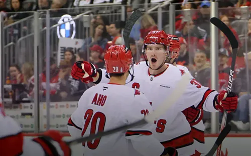 Щедрый Свечников воскресил «Каролину». Она была проклята долгие 19 лет