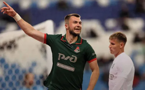 Комличенко в «клубе»! Дубль нападающего принёс победу «Локомотиву» в Кубке