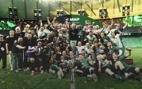 «Обречённые» на золото. Гегемонию прервал самый правильный футбольный клуб России