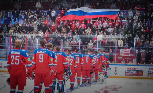 В Санкт-Петербурге ходят на молодёжный хоккей. Даже несмотря на невысокий уровень сборных