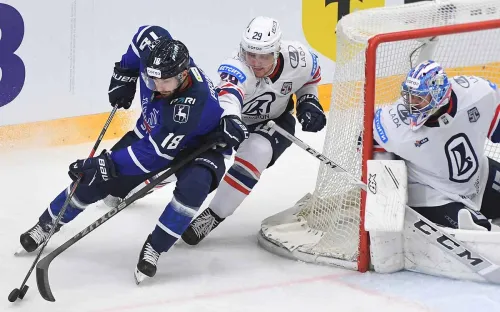 Прогноз на матч КХЛ «Лада» – «Торпедо». Есть ли у хозяев льда шансы набрать очки?