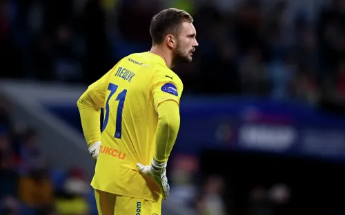 Лещук и дерби – несовместимы. Вратарь «Динамо» вновь подарил гол «Спартаку»