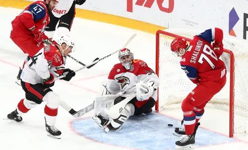 «Авангард» теряет игроков и контроль над серией. Остался запал на камбэк с «Локомотивом»?