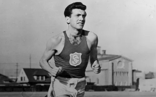 Пережил ад в концлагере, но простил истязателей. История легендарного бегуна из США