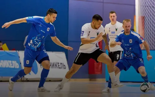 Футзал вернулся в Норильск. Судьбу триллера в матче с «Торпедо» решила серия пенальти
