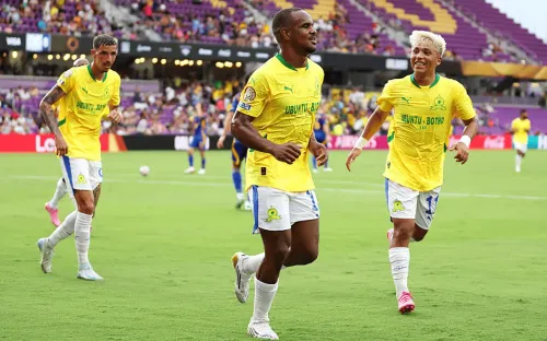 «Мамелоди» сразится с «Боруссией» на групповом этапе клубного ЧМ. Кто одержит победу?