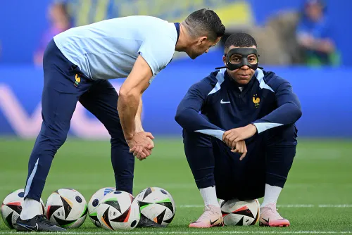 Поломанный Мбаппе и сливший матч кипер Украины. Главные неудачники Евро-2024