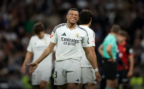 Килиан уехал, титулы остались. «Бывшая» Мбаппе ликует, а он кусает «Золотую бутсу»