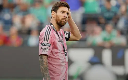 «Я ударю тебя туфлями, Месси». За что звёздного аргентинца возненавидел весь Египет?