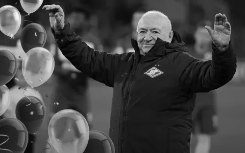 «Надо жить нормальной человеческой жизнью». За год до столетия нас покинул Никита Симонян