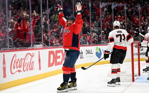 Тысячная во владениях «дьявола». У Овечкина под прицелом любимый соперник в НХЛ