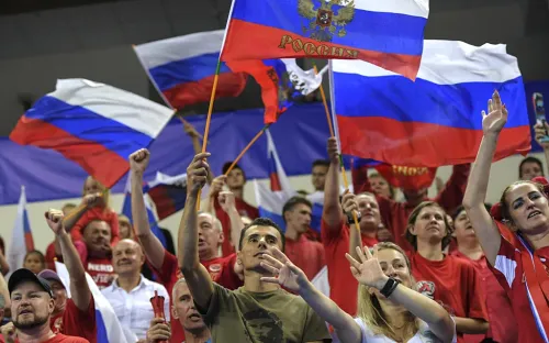 На ЧЕ в Европе болельщики хором пели гимн России. Это худшее, что могло случиться