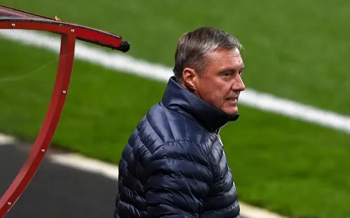 Настигла карма. Оскорблявшего Россию белорусского тренера избили польские фанаты