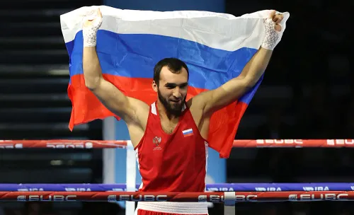 Под флагом и с гимном. Российские чемпионы возвращаются на мировую арену