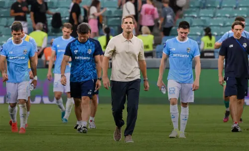 «Мы не заслуживаем таких денег». Программное заявление тренера «Сочи» впечатляет