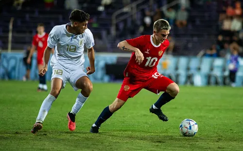 Футболист сборной России провёл в пути 44 часа. Успел к матчу и забил победный мяч