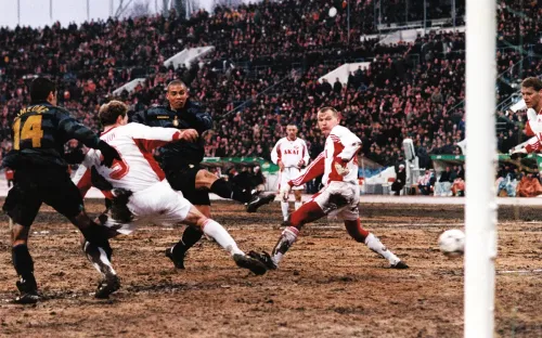 Главный еврокубковый матч в истории «Спартака». 28 лет назад Россия увидела чудо Роналдо