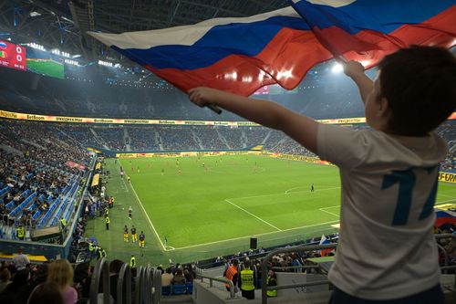 Зумеры довольны — родители спокойны. Игру России и Мали окружал праздник