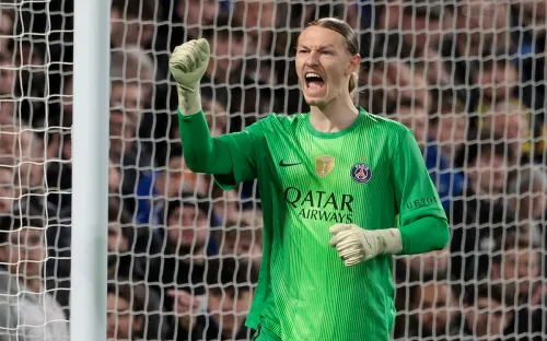 Почти ассист Сафонова, тоска в Манчестере, боль Хайкина. Главные события дня в ЛЧ