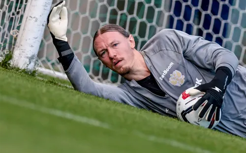 Не первый на ленточке. Матч с Иорданией Сафонов начнёт привычно – в запасе