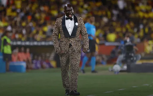 Перепутал цирк с футболом. Яркий перформанс тренеру «Барселоны» победить не помог