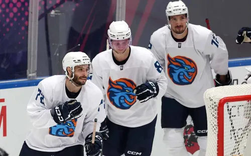 Дебют с разгрома фаворита. Продолжат ли «Драконы» разгон в матче с «Адмиралом»?