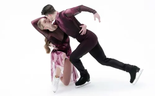 Забытый вид нашей фигурки. Что происходит за Степановой и Букиным в танцах на льду