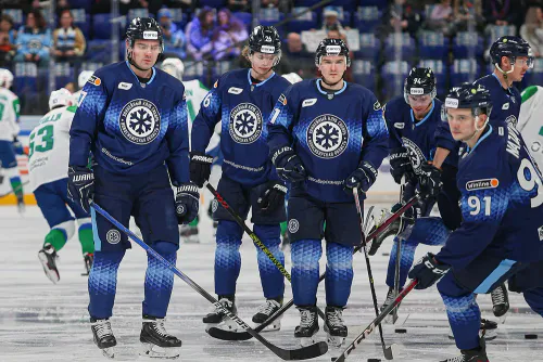 «Сибирь» забыла про американца. Клубу влепили 4 технаря и сняли 4 очка