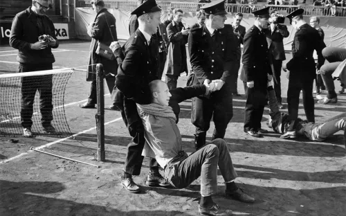 Безумие на старте US Open. Болельщика подстрелили прямо во время матча