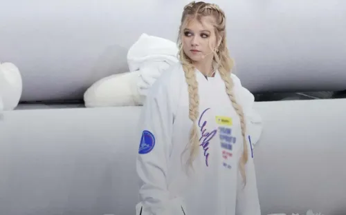 «Меня тянет к земле». Торопливая Трусова вернула прыжки в рекордные после родов сроки