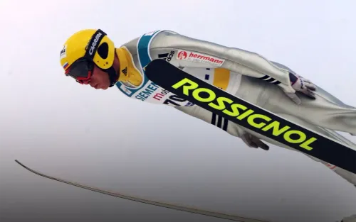 Лыжник рухнул с трамплина на скорости 105 км/ч. Он едва избежал паралича