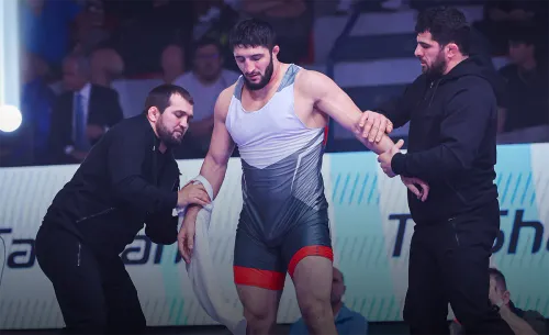 Садулаеву не дали защитить титул. Русофобы позорно захлопнули двери для нашего чемпиона