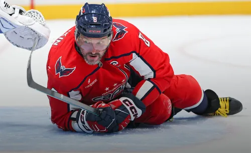 Овечкин грустит, Демидов раздаёт, Шестёркин — MVP. Главное в НХЛ за 19 декабря