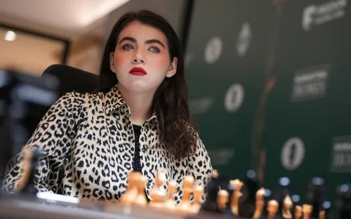Кредит и помощь мэра. Как Александра Горячкина стала сильнейшей шахматисткой России