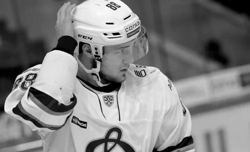 Умер Артём Фёдоров. Хоккеист играл за «Динамо» и «Спартак», а потом загадочно пропал