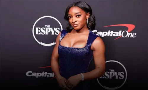 «Это чертовски больно». Великую Байлз обманули перед увеличением груди