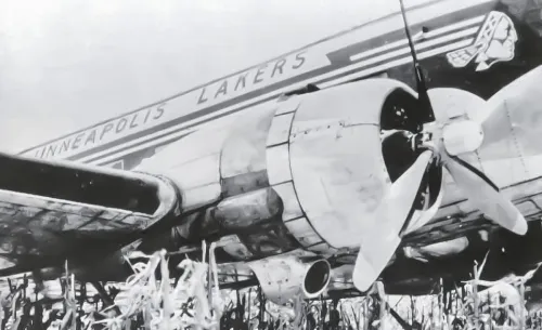 «Как думаешь, мы умрём?» Хладнокровие пилота спасло жизни игрокам «Лейкерс»