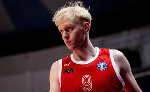 Помилование от Путина и французская тюрьма. Русский баскетболист вернулся на Родину